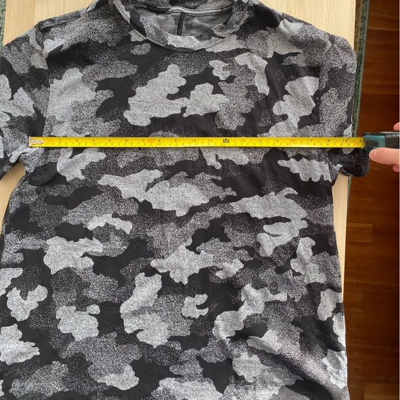 Lululemon All Yours T-Shirt (Heritage Speckle Camo Jacquard Black Rhino Grey) - Picture 8 of 9